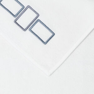 slide 5 Bold Bicolor Embroidery Asciugamano Ospite