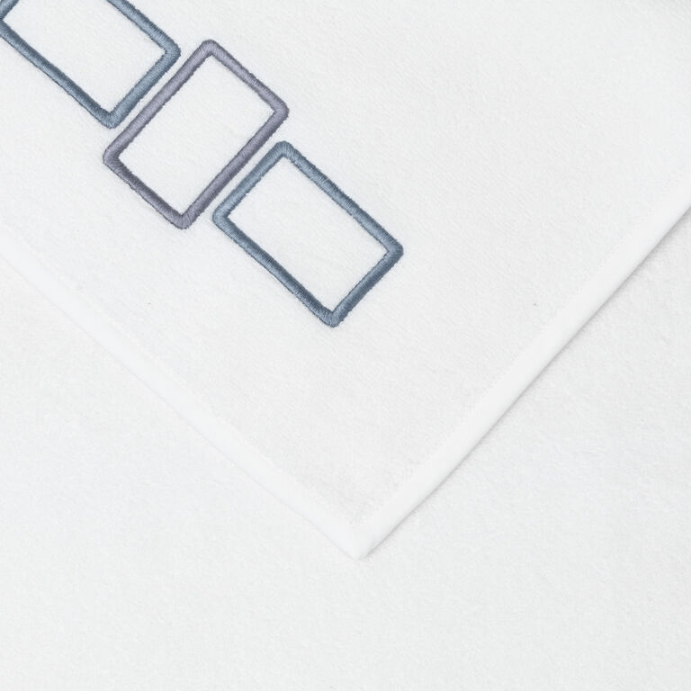 slide 5 Bold Bicolor Embroidery Asciugamano Ospite