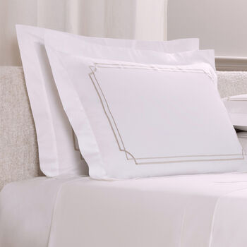 Layering Embroidery Federa