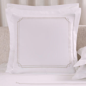 Layering Embroidery Federa Quadrata