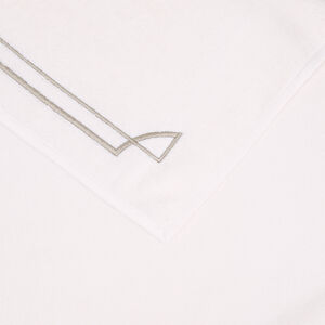 slide 5 Layering Embroidery Asciugamano ospite