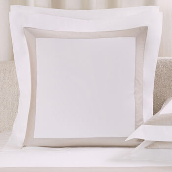 Sateen Breeze Border Federa Quadrata