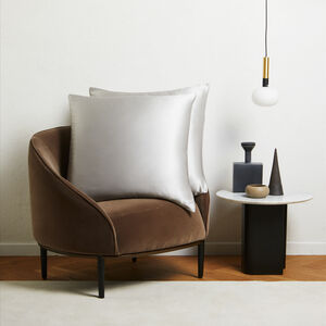 slide 1 Luxury Silk Cuscino Decorativo