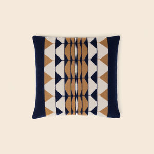 slide 1 Deco Cushion 001