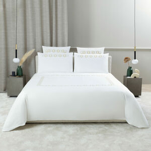slide 4 Bold Bicolor Embroidery Duvet Cover