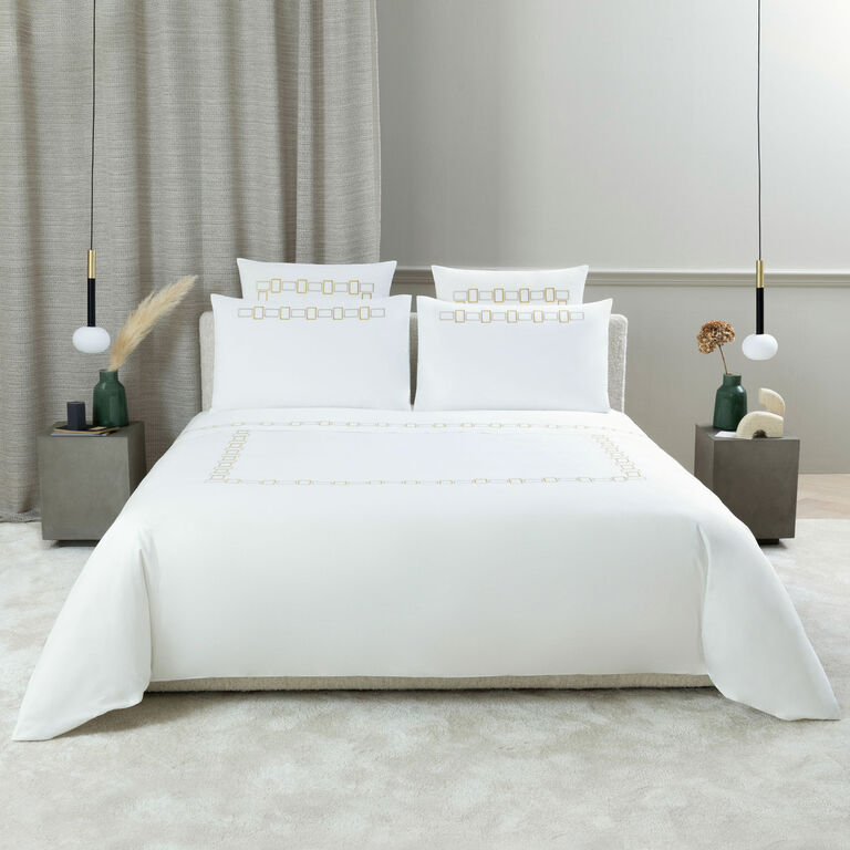 slide 4 Bold Bicolor Embroidery Duvet Cover