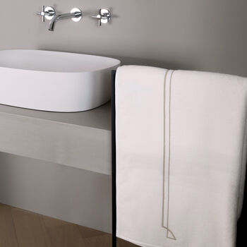 Layering Embroidery Telo doccia