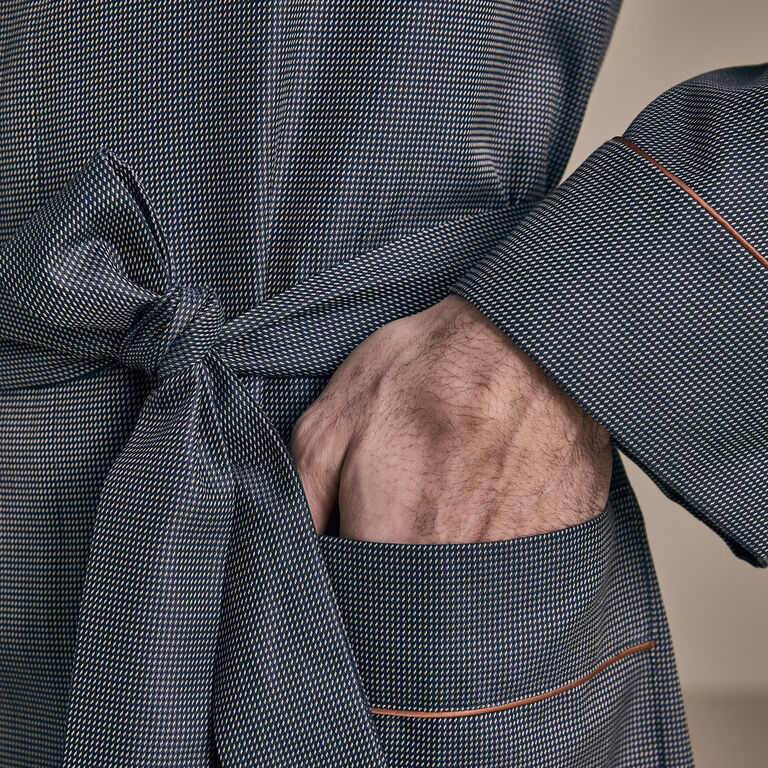 slide 5 Majestic Vestaglia