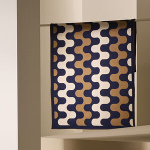 slide 6 Modernism Throw