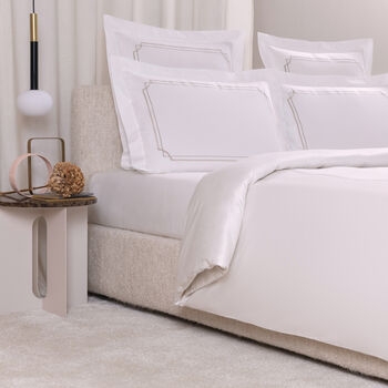 Layering Embroidery Copripiumino