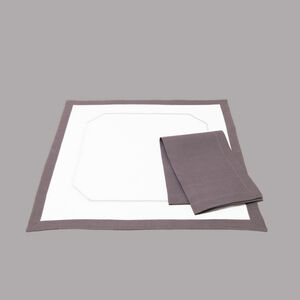 slide 2 Simposium Embroidery Table Set