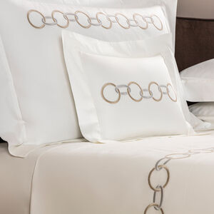 slide 2 Links Ricamo Boudoir