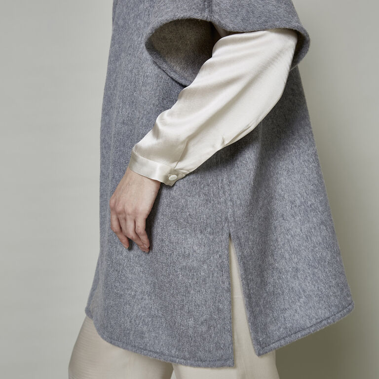 slide 5 Palace Mantella