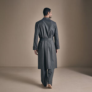 slide 3 Majestic Vestaglia