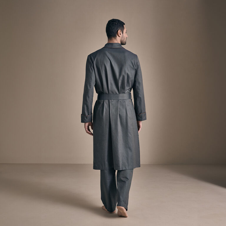 slide 3 Majestic Vestaglia