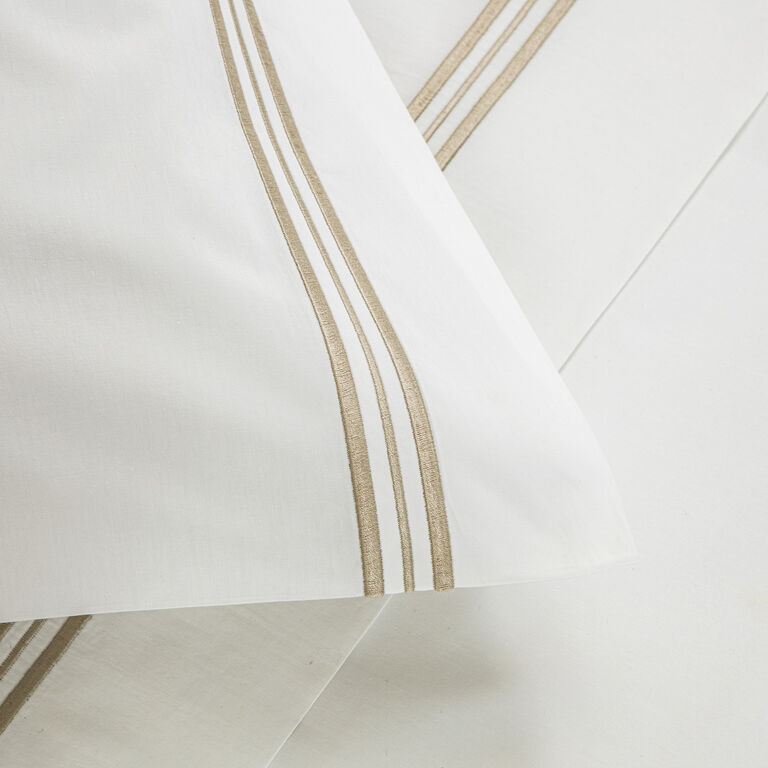 slide 3 Triplo Bourdon Pillowcase